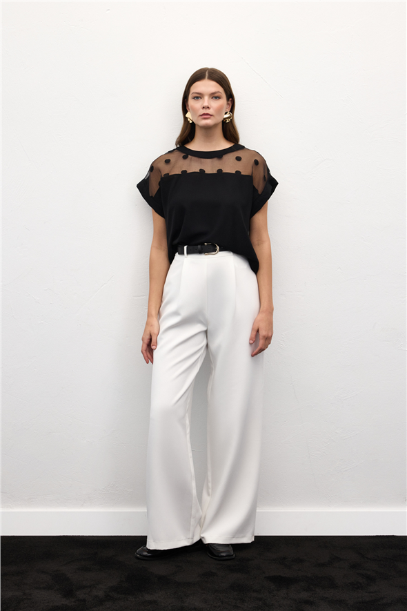 Puantiye Detaylı Kısa Kollu Bluz - Siyah