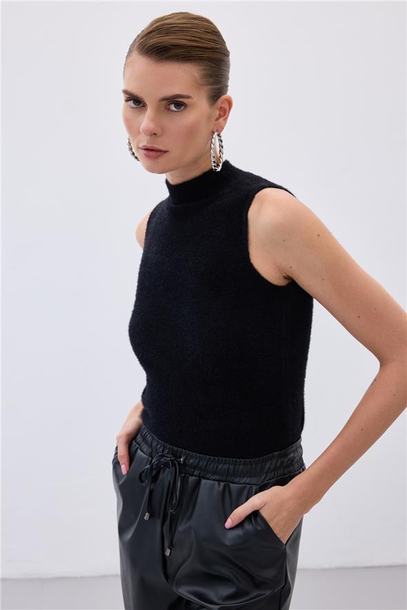 Sıfır Kol Sakallı Triko Bluz - Siyah