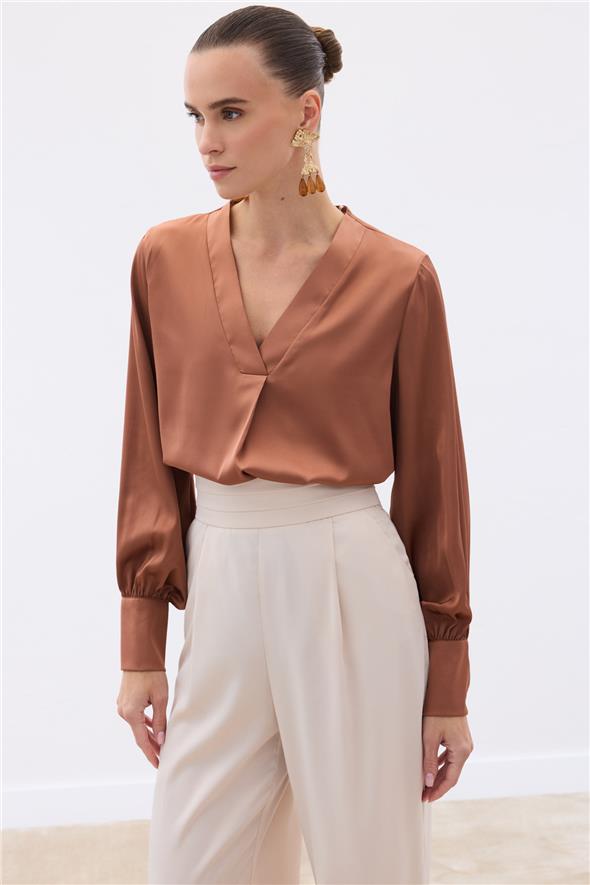 V Yaka Saten Bluz - Kahve