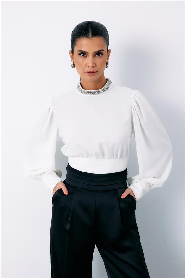 Yaka Aksesuarlı Bluz - Ekru