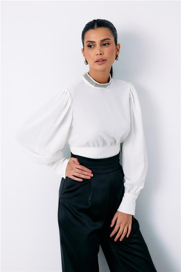 Yaka Aksesuarlı Bluz - Ekru