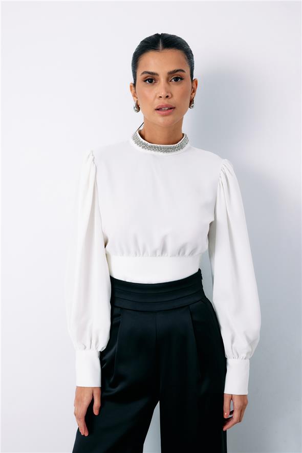 Yaka Aksesuarlı Bluz - Ekru