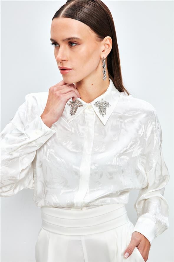 Yaka Aksesuarlı Desenli Gömlek - Ekru