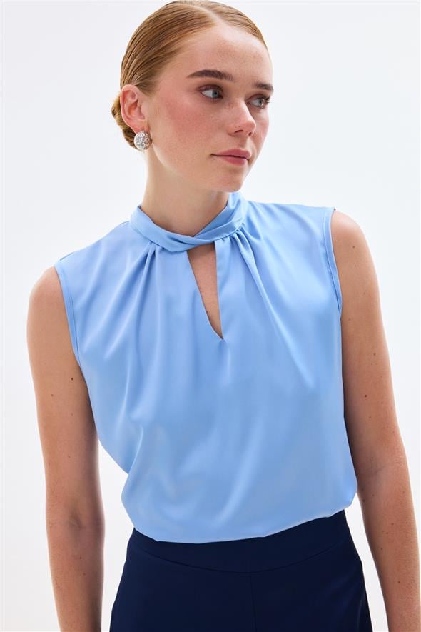 Yaka Detaylı Saten Bluz - BEBE MAVİ