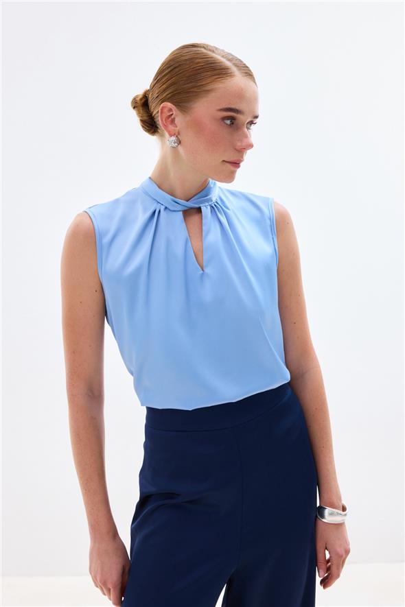 Yaka Detaylı Saten Bluz - BEBE MAVİ