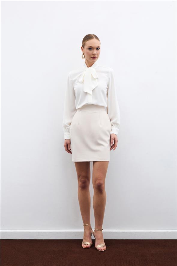 Yakası Bağlamalı Düz Gömlek - Ekru