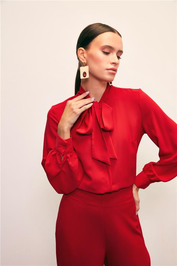 Yakası Bağlamalı Düz Gömlek - Kırmızı