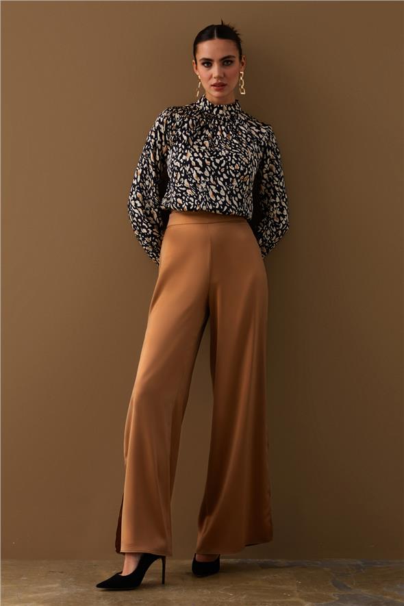 Yırtmaç Detaylı Saten Pantolon - Camel