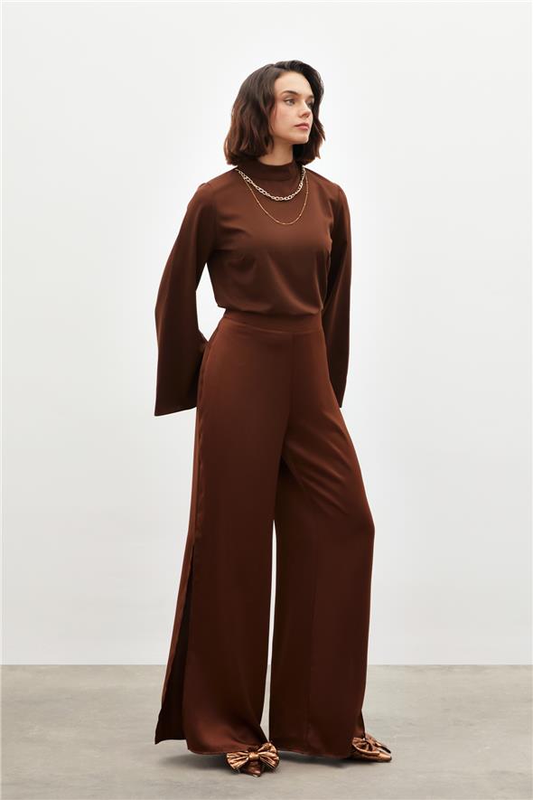 Yırtmaç Detaylı Saten Pantolon - Kahve