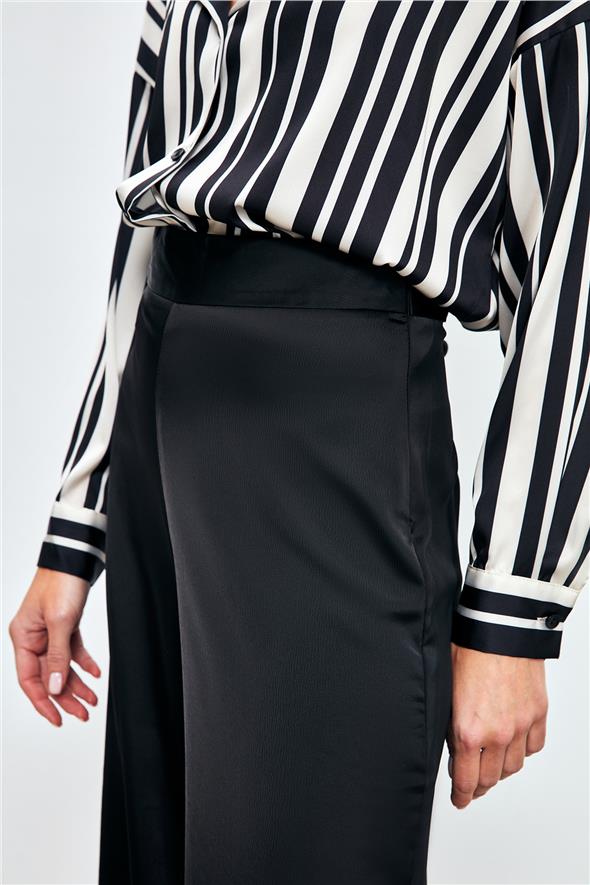 Yırtmaç Detaylı Saten Pantolon - Siyah