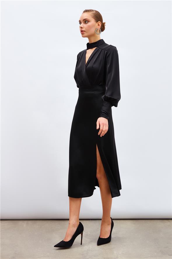 Yırtmaçlı Saten Etek - Siyah