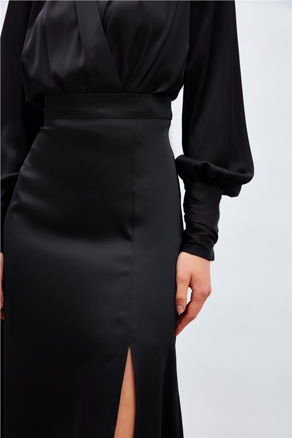 Yırtmaçlı Saten Etek - Siyah