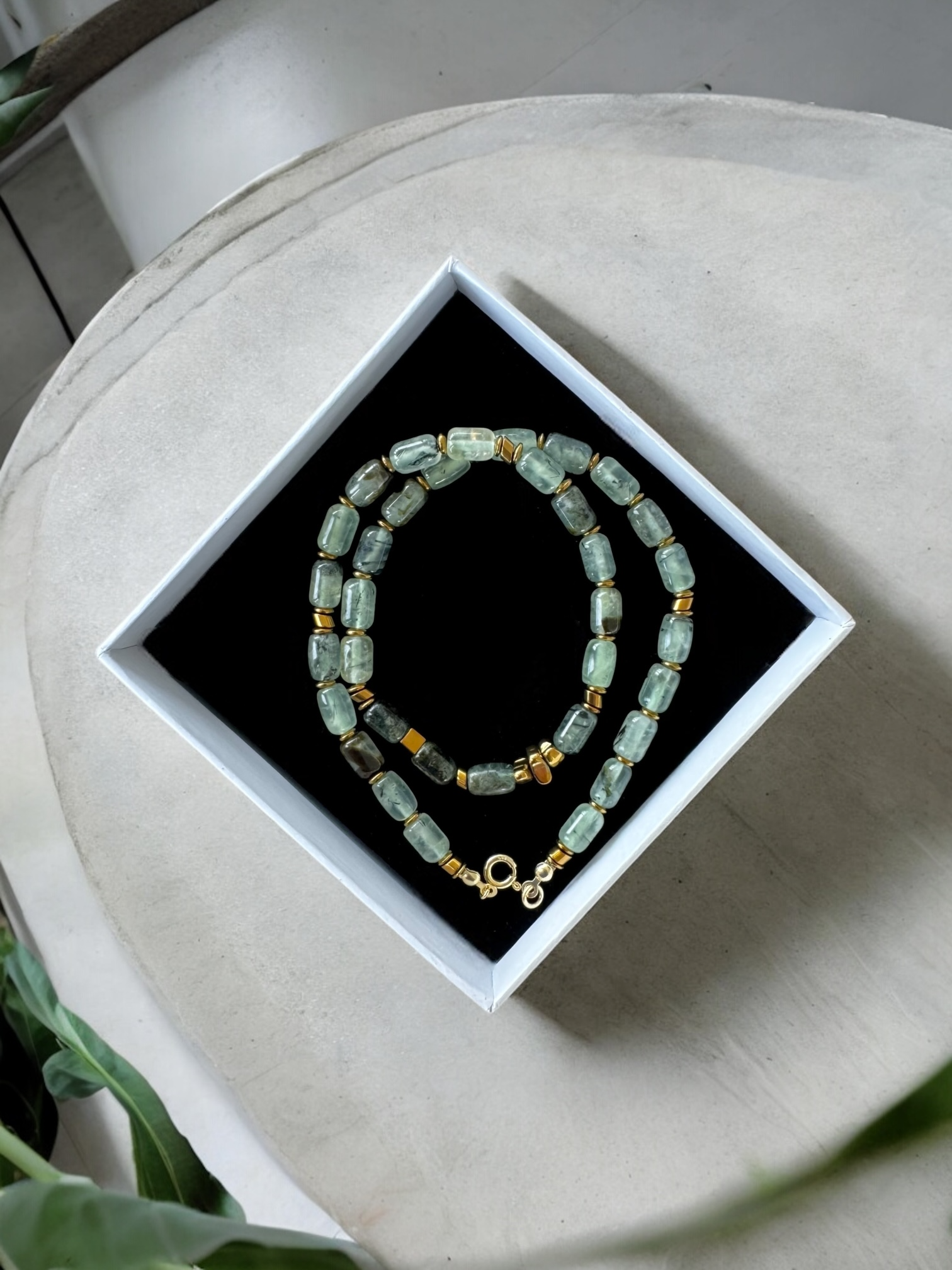 Prehnite Taşı Kolye