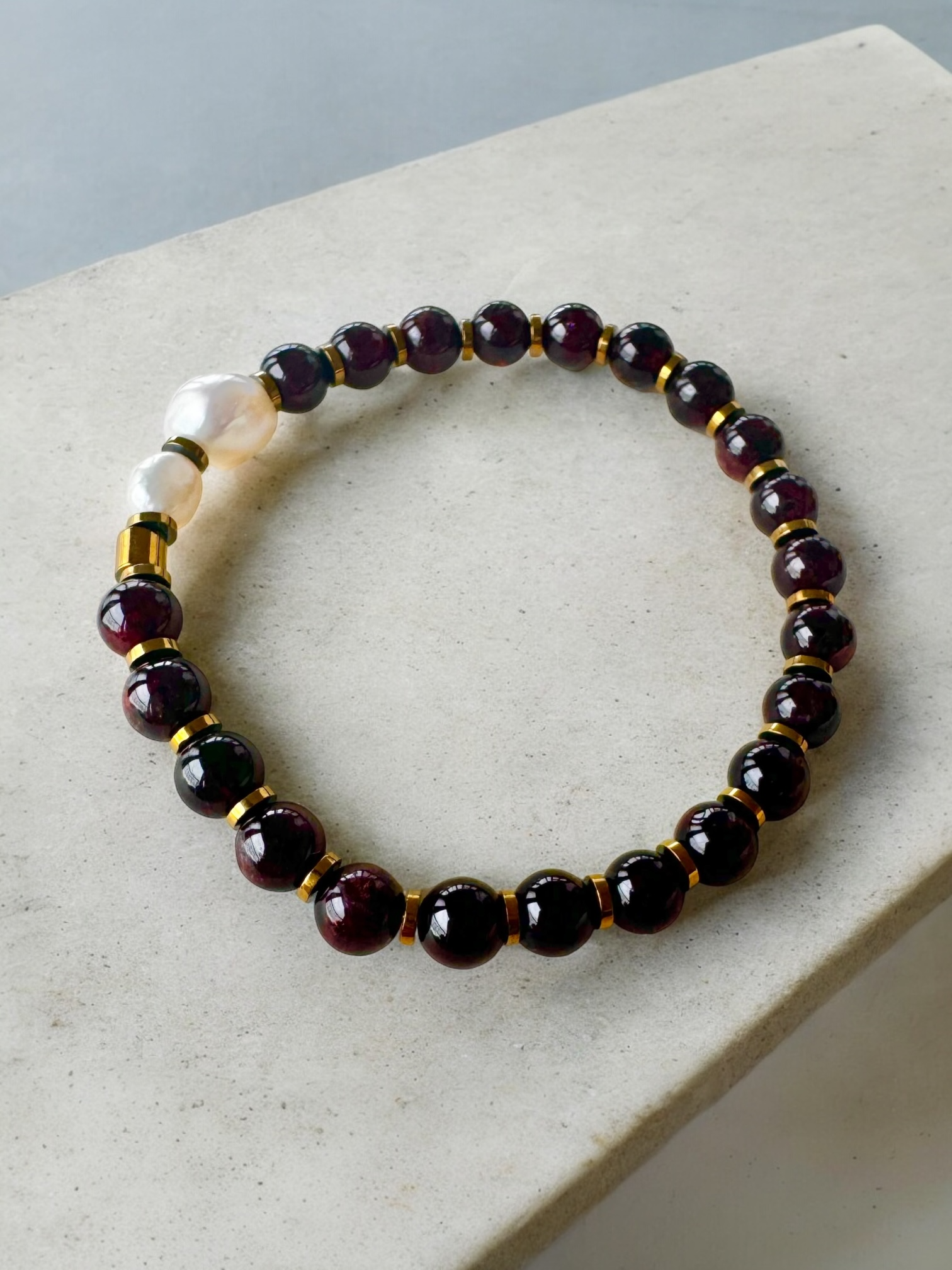 Garnet Lal | İnci Bileklik