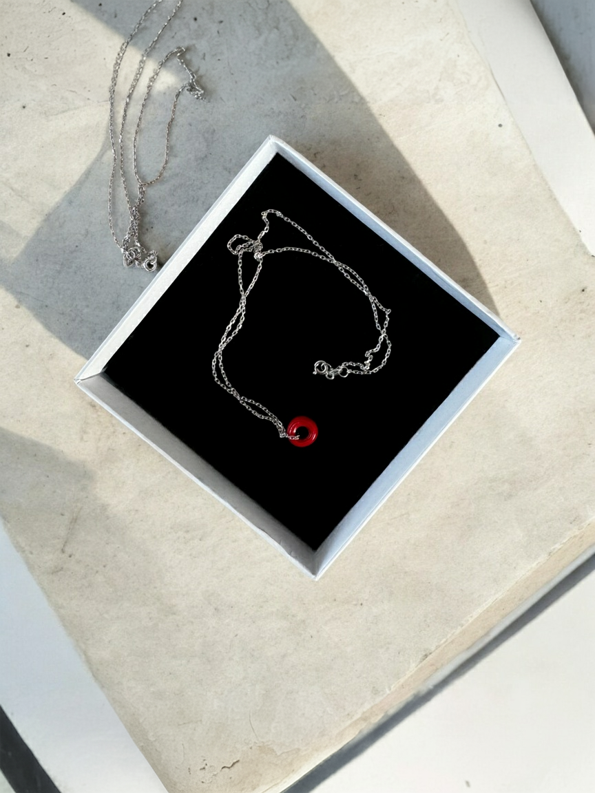 Cam Boncuklu Minimal Gümüş Kolye