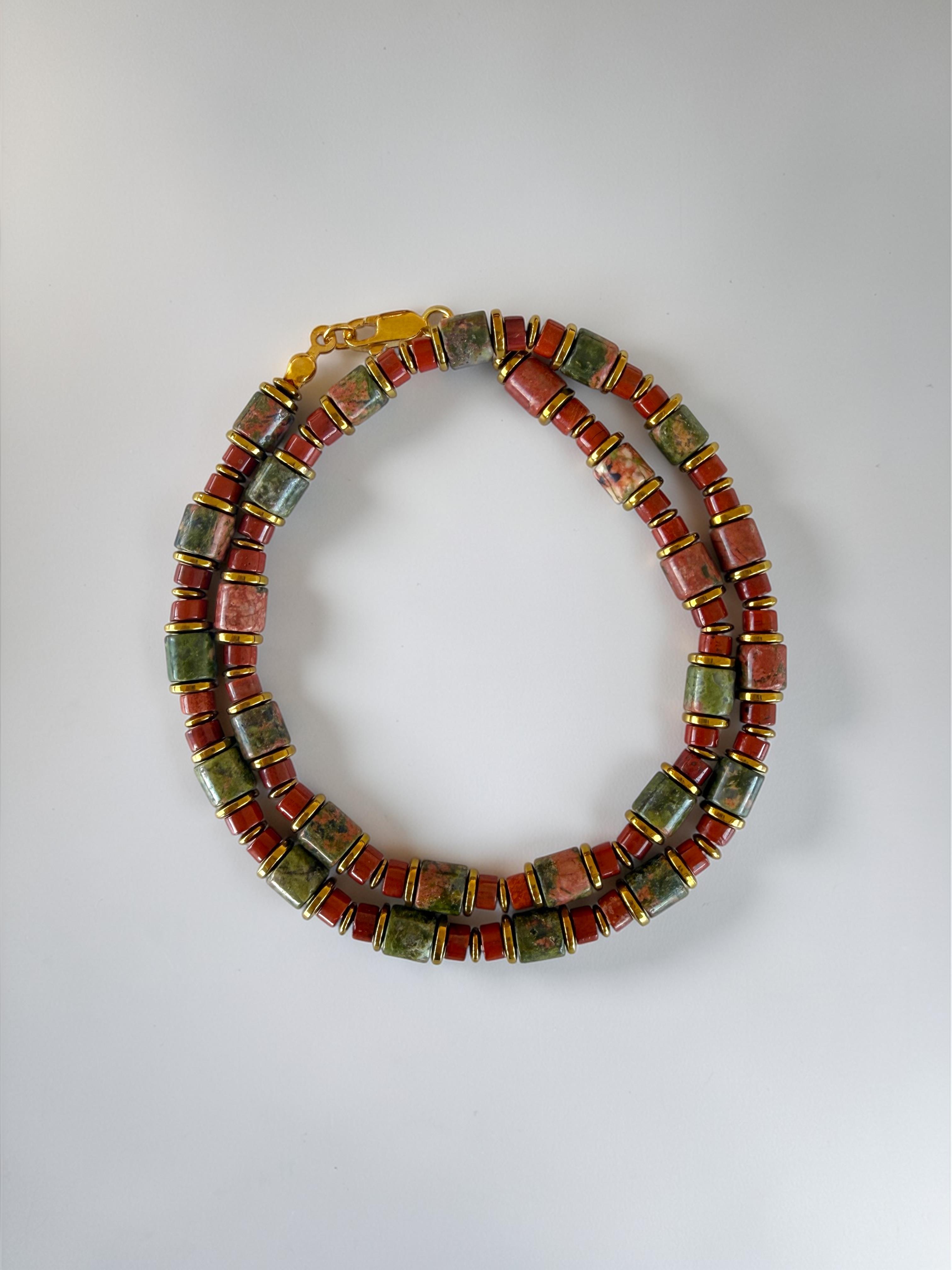 Unakit & Jasper Kolye