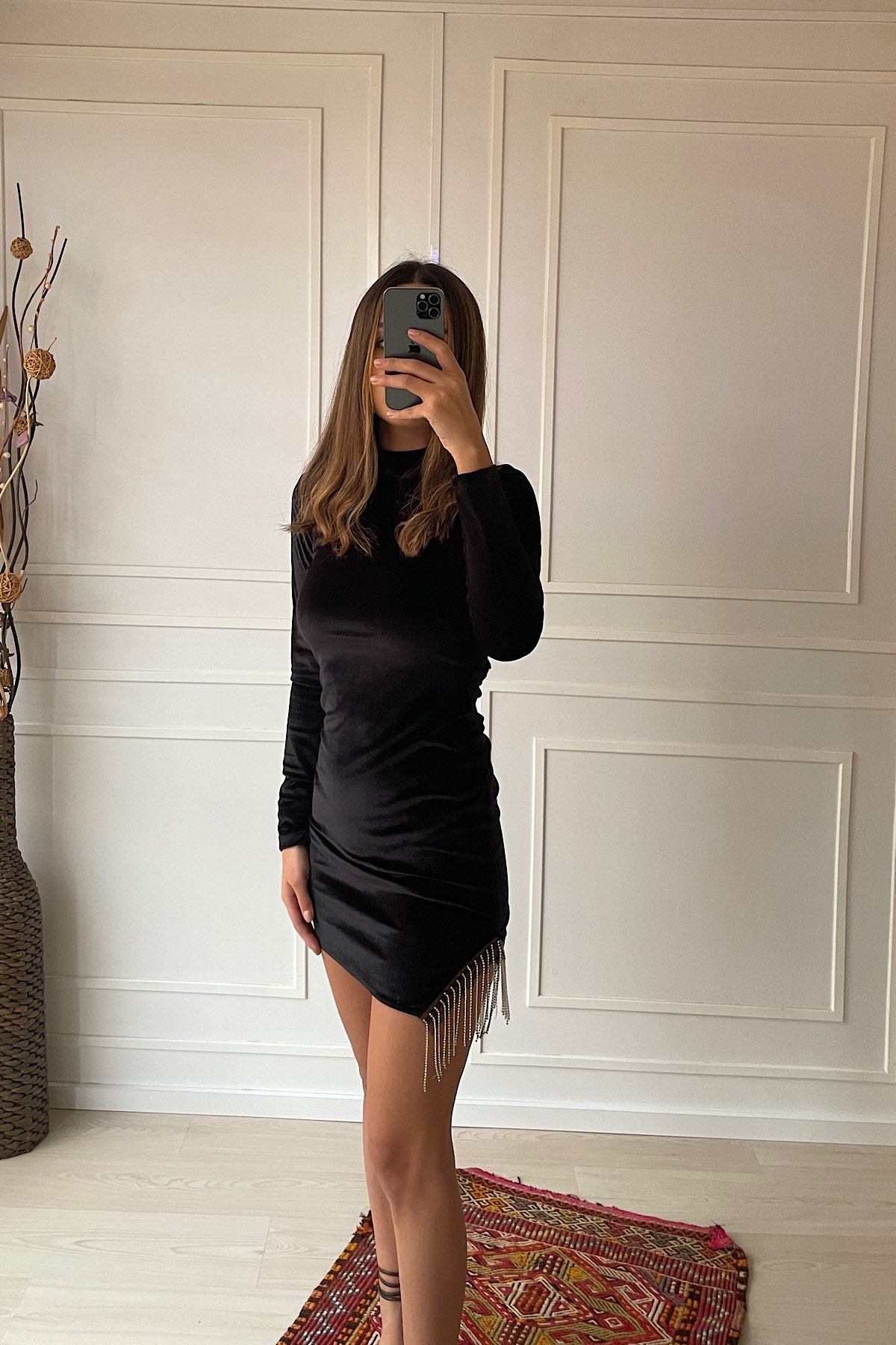 Sırt Dekolteli Tasarım Kadife Elbise siyah