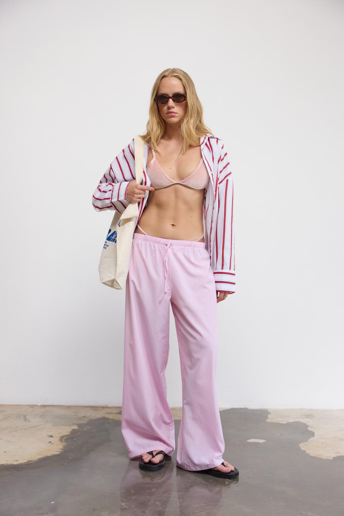 Pembe Çizgili Geniş Paça Pantolon