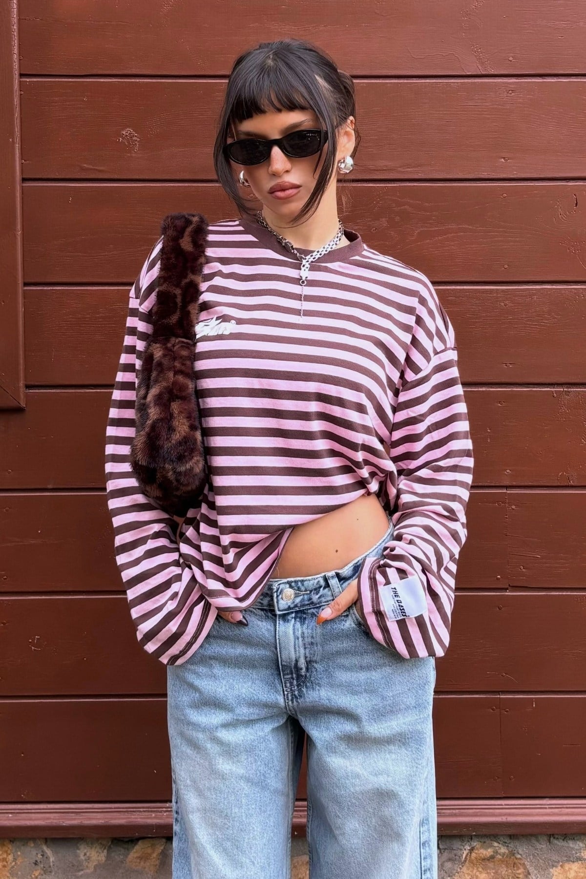Sırt Baskılı Kahverengi Pembe Çizgili Uzun Kol T-Shirt