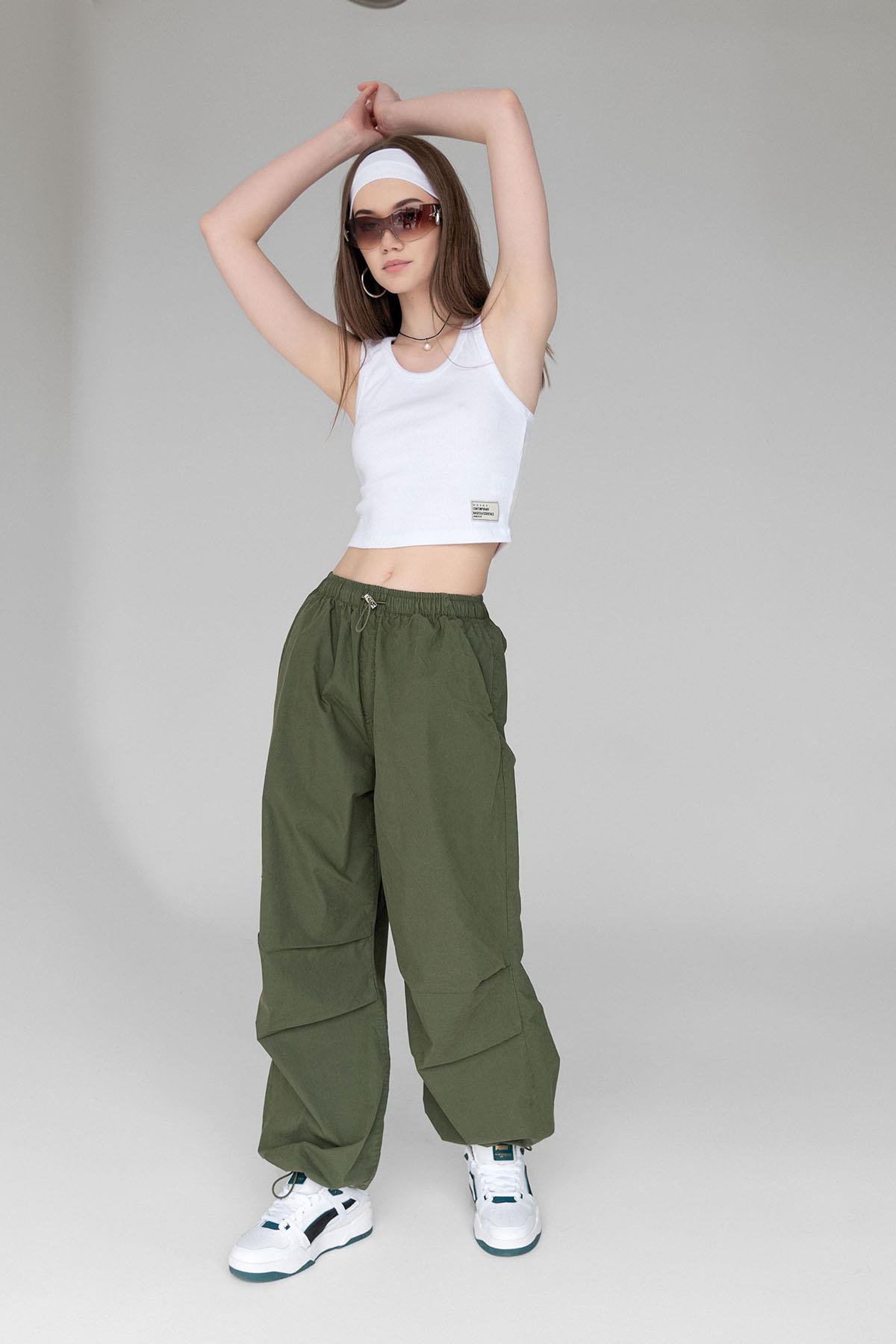 Kadın Haki Bol Kesim Paraşüt Jogger Pantolon