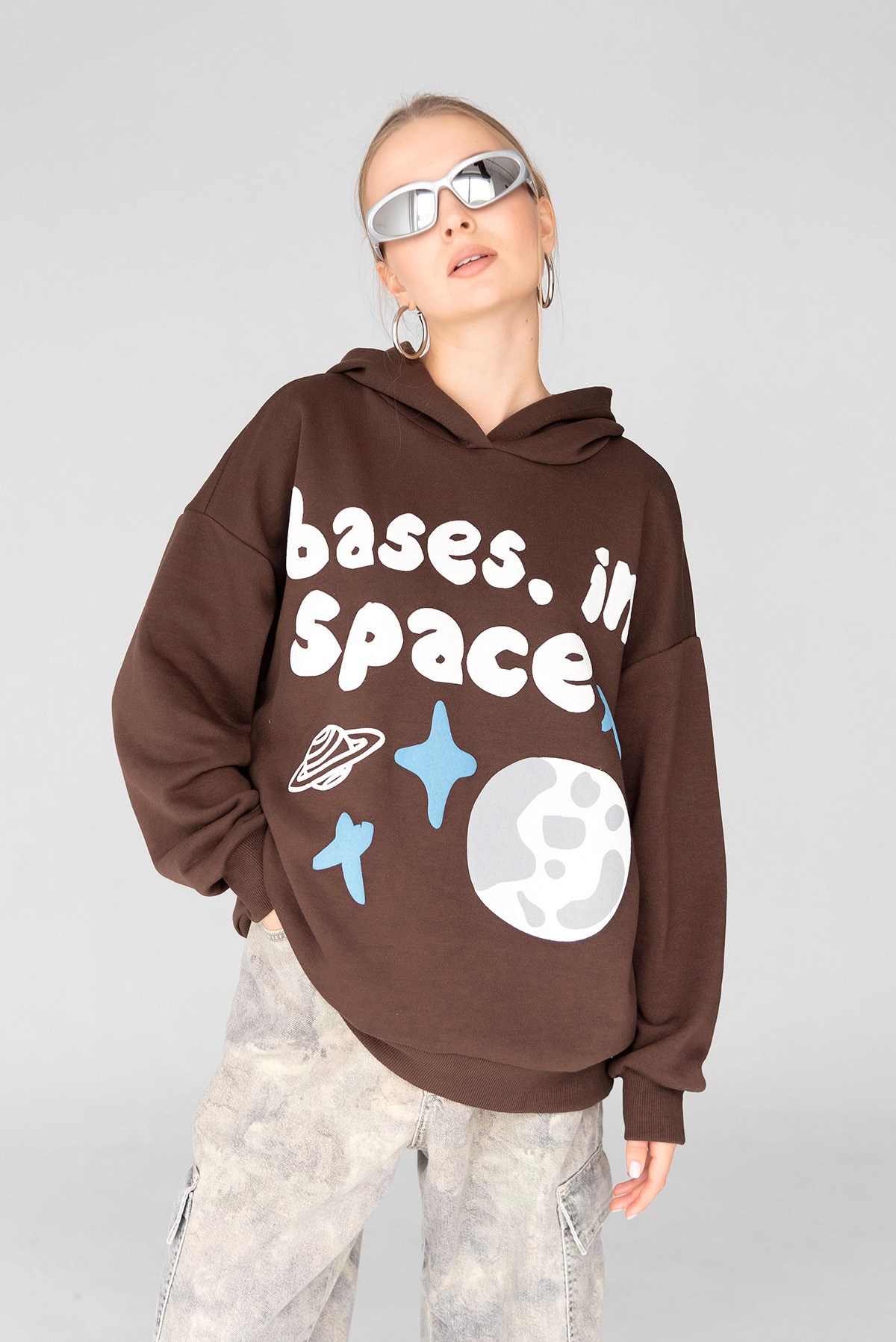 Kadın Koyu Kahverengi Sırtı Puff Baskılı Oversize Kapüşonlu Içi Polarli Sweatshirt