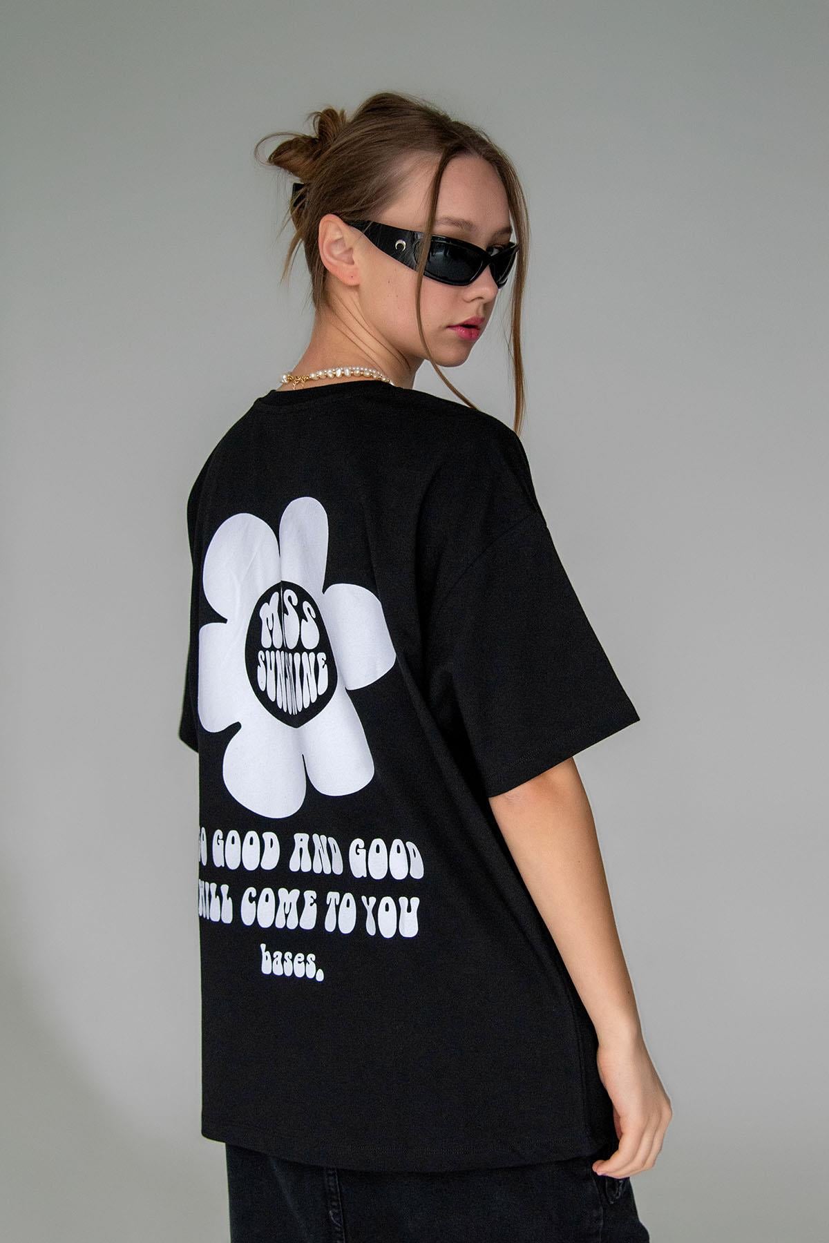 Kadın Siyah Sırt Baskılı Bisiklet Yaka Oversize T-shirt
