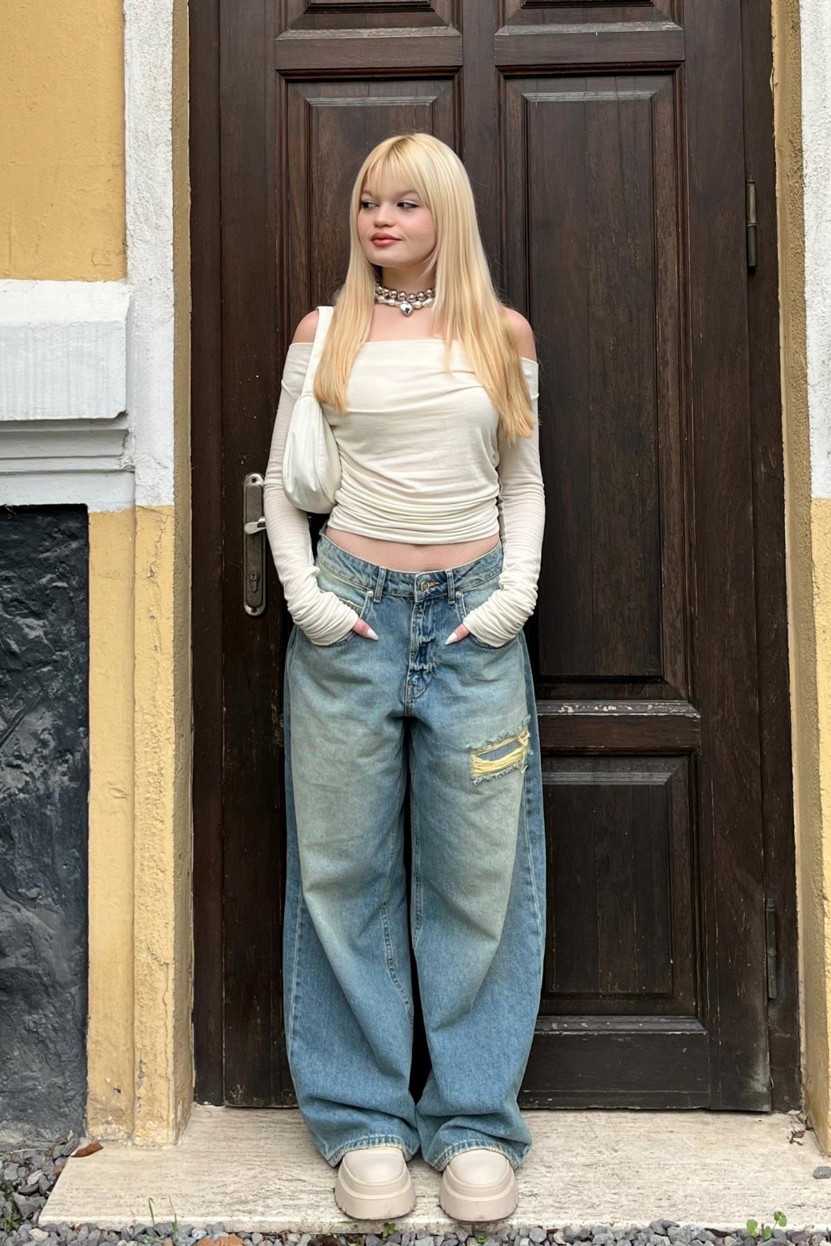 Mavi Yırtıklı Bol Kesim Baggy Jean