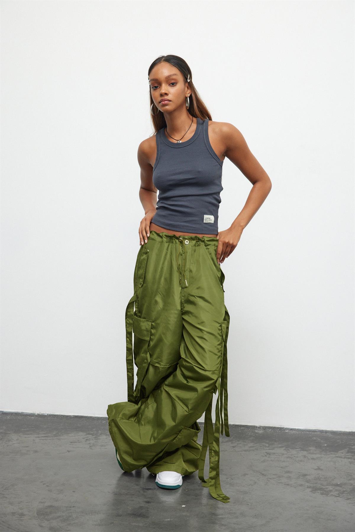 Yeşil Kadın Kargo Pantolon Soluk Efektli Düz Paça Normal Kesim