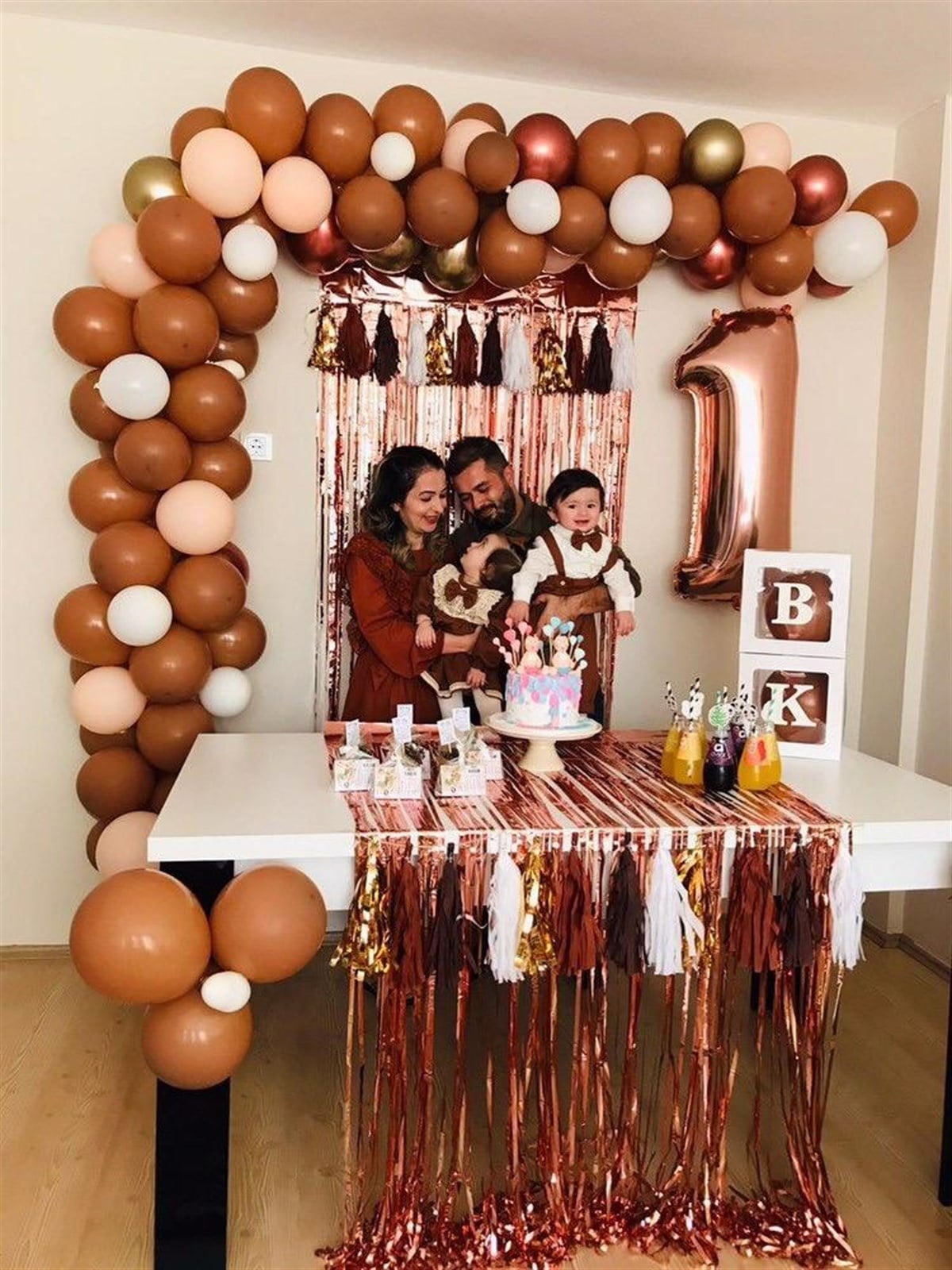 1 yaş püsküllü set