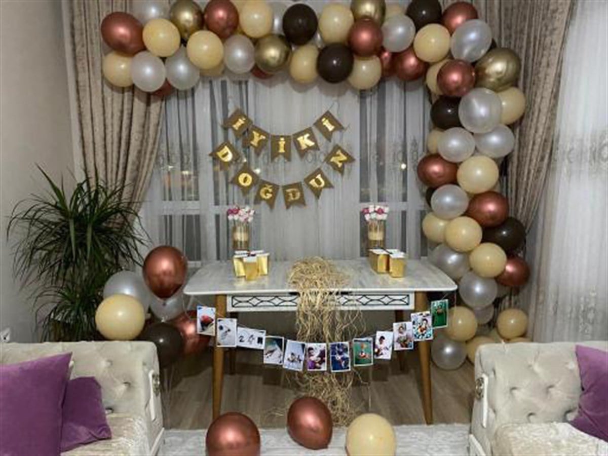 İyi Ki Doğdun Flama ve 100 Balonlu Doğum Günü Zinciri