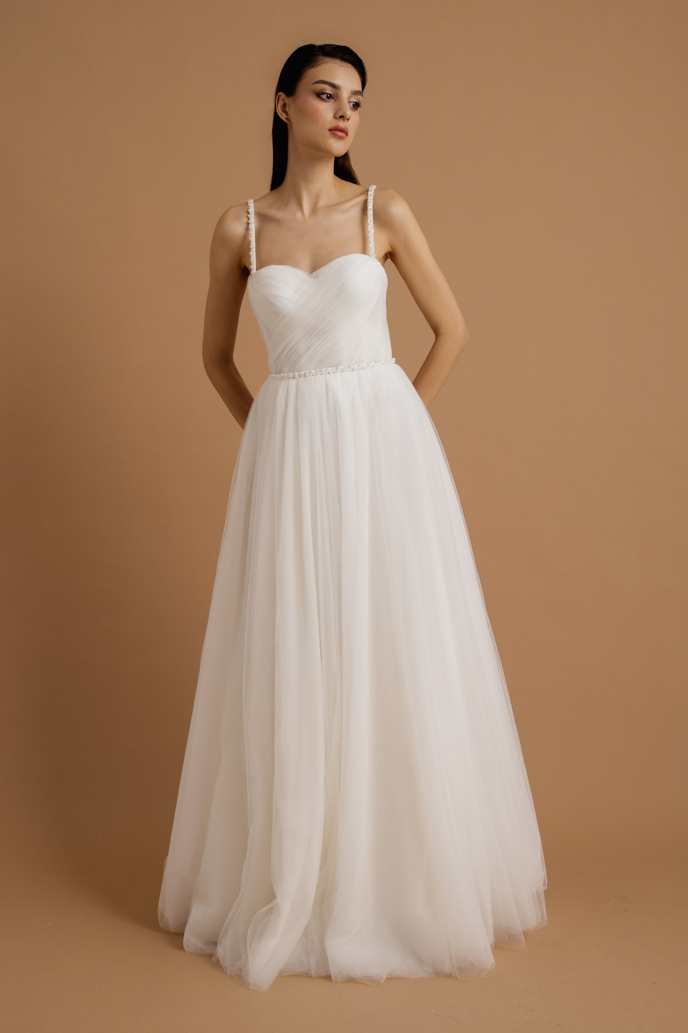 Beyaz Drapeli İnci Detaylı Tül Maxi Abiye ve Nikah Elbisesi