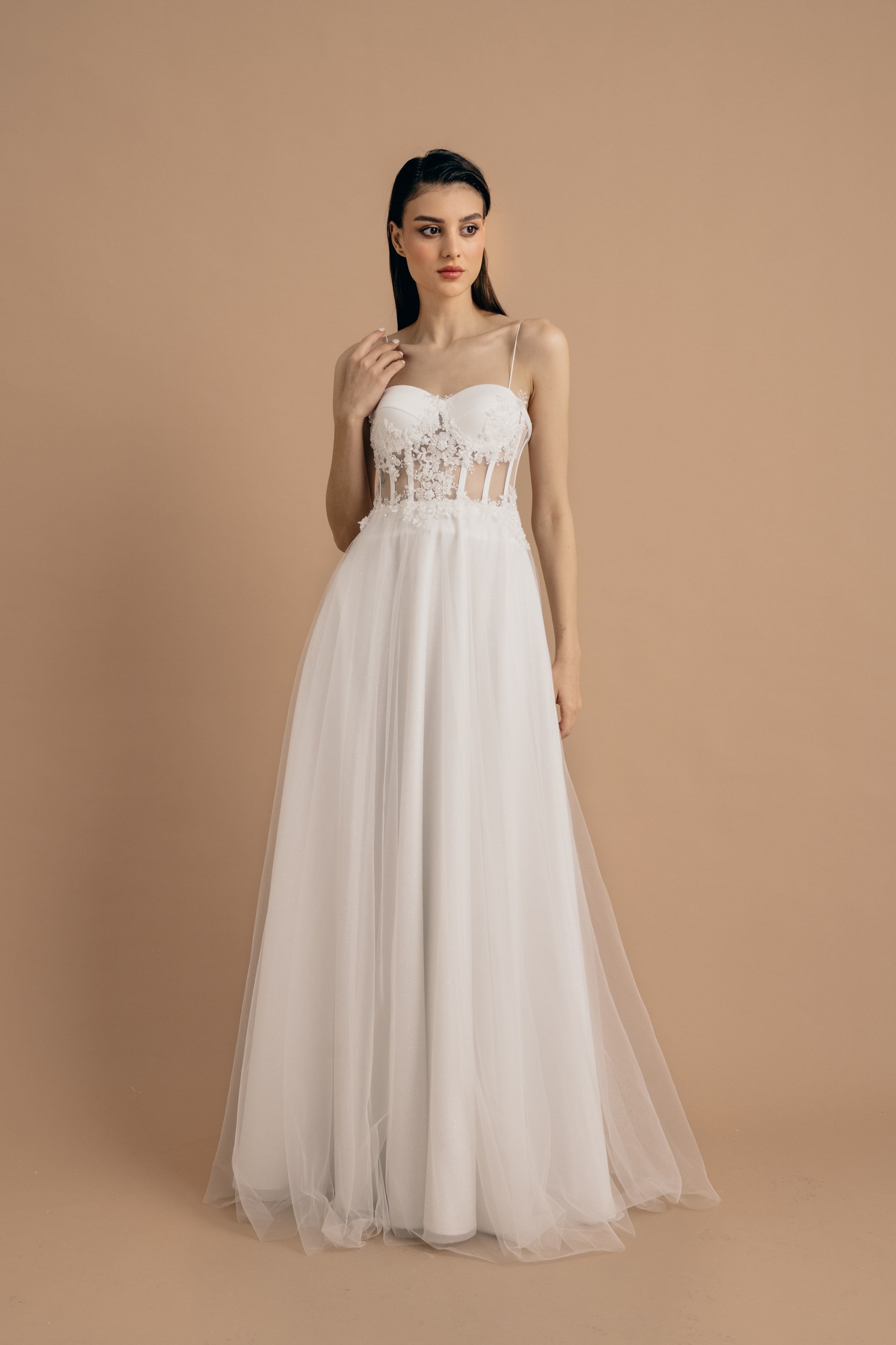 Beyaz Transparan Kristal Işlemeli Dantel Detaylı Simli Maxi Abiye ve Nikah Elbisesi
