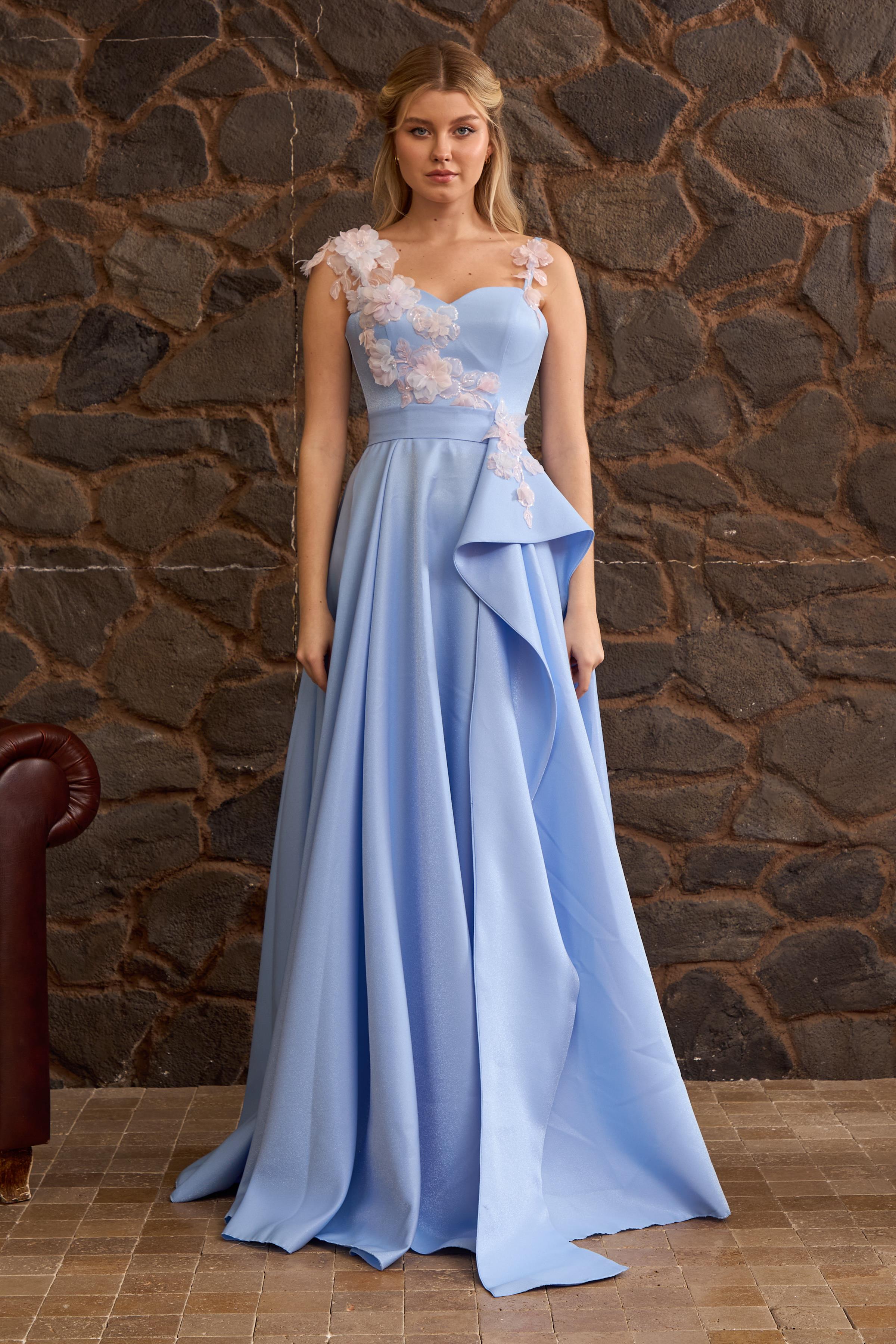 Buz Mavi Üç Boyutlu Dantel Detaylı Maxi Boy Saten Abiye ve Gece Elbisesi