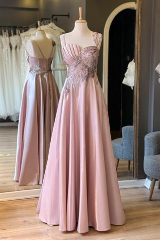 Pudra Parlak Saten Drape ve Dantel Detaylı Maxi Abiye ve Gece Elbisesi