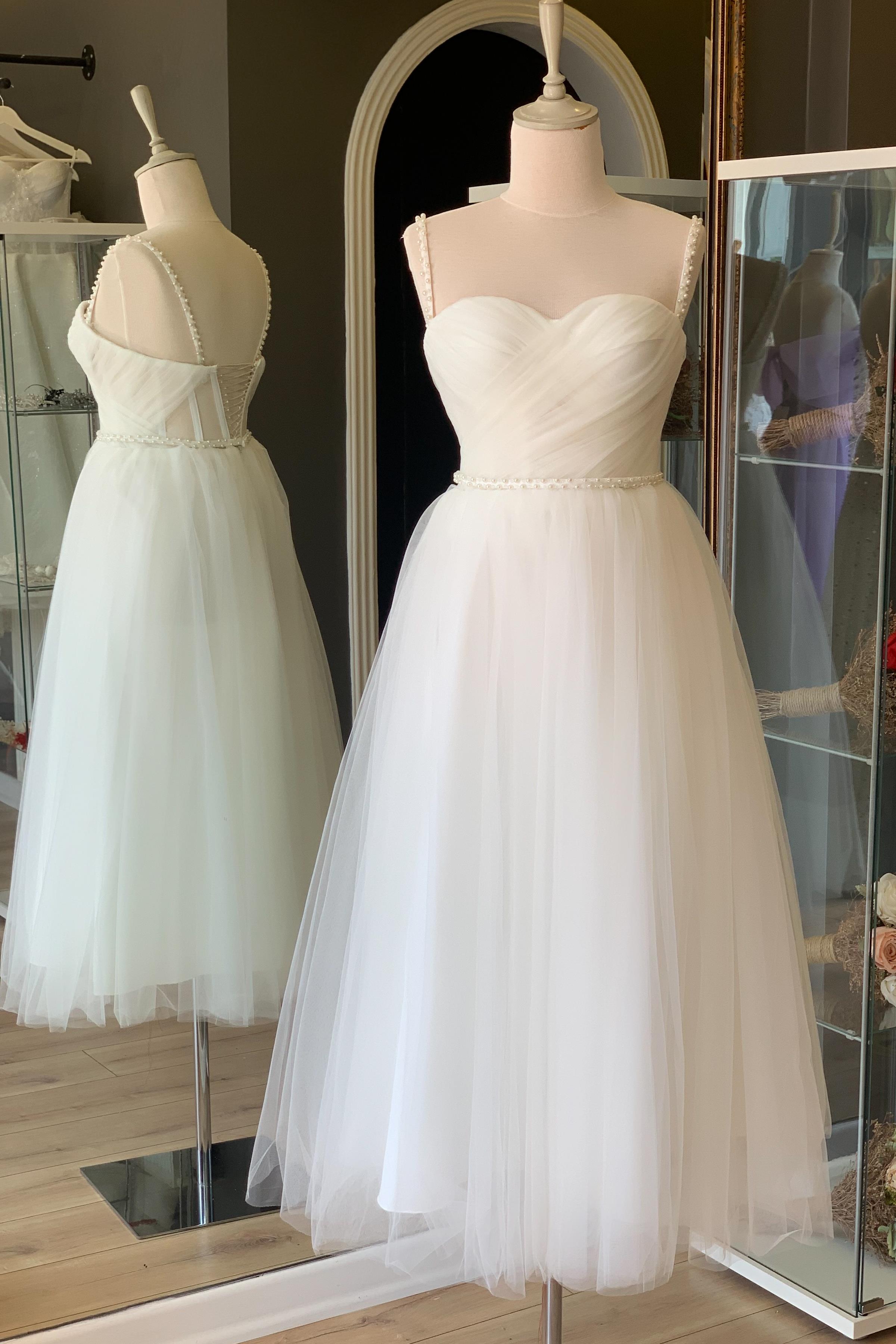 Beyaz Drapeli ve İnci Detaylı Midi Tül Abiye ve Nikah Elbisesi
