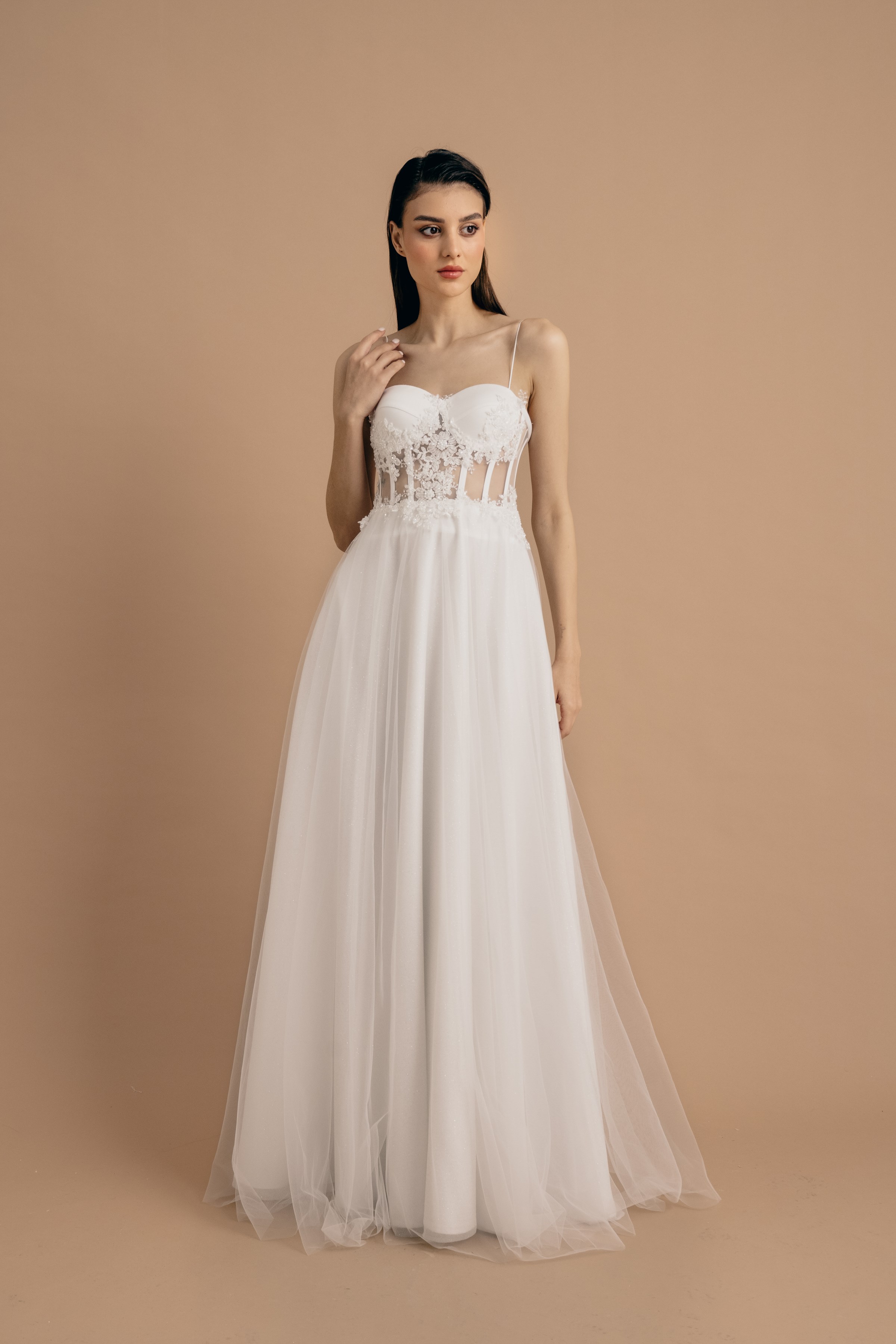 Abiye ve Nikah Elbisesi Beyaz Transparan Kristal Işlemeli Dantel Detaylı  Simli Maxi