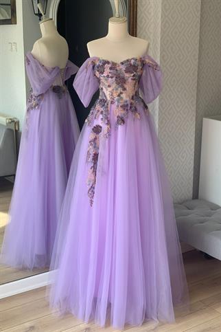 Lila İşlemeli Renkli Dantel Detaylı Transparan Maxi Abiye ve Gece Elbisesi