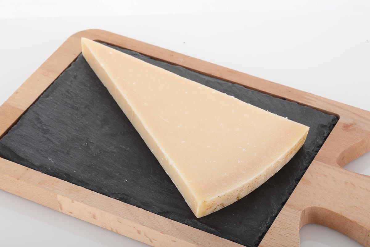 PARMESAN PEYNIR