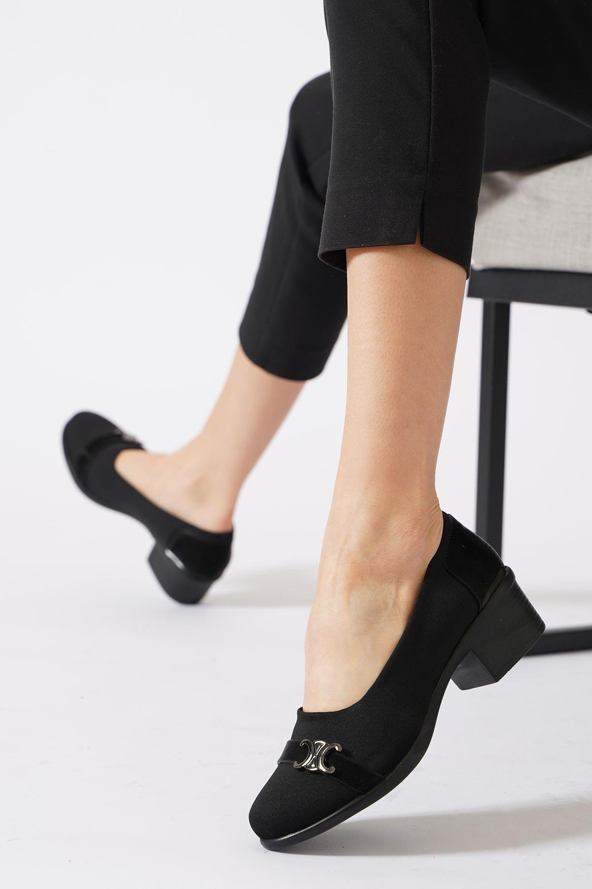 Censu Streç Yan Tokalı Alçak Topuk Kadın Ayakkabı Siyah