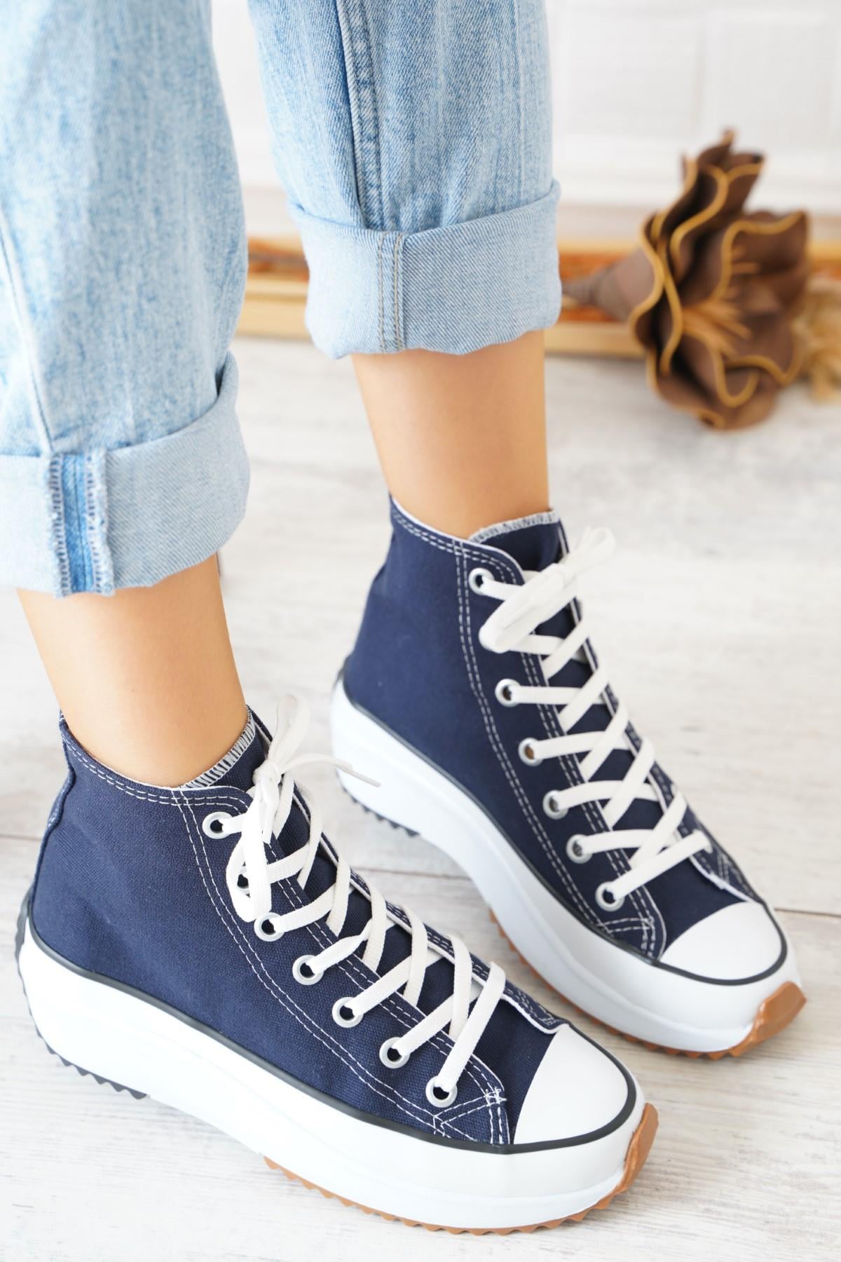 Converse Uzun Kadın Spor Ayakkabı Lacivert