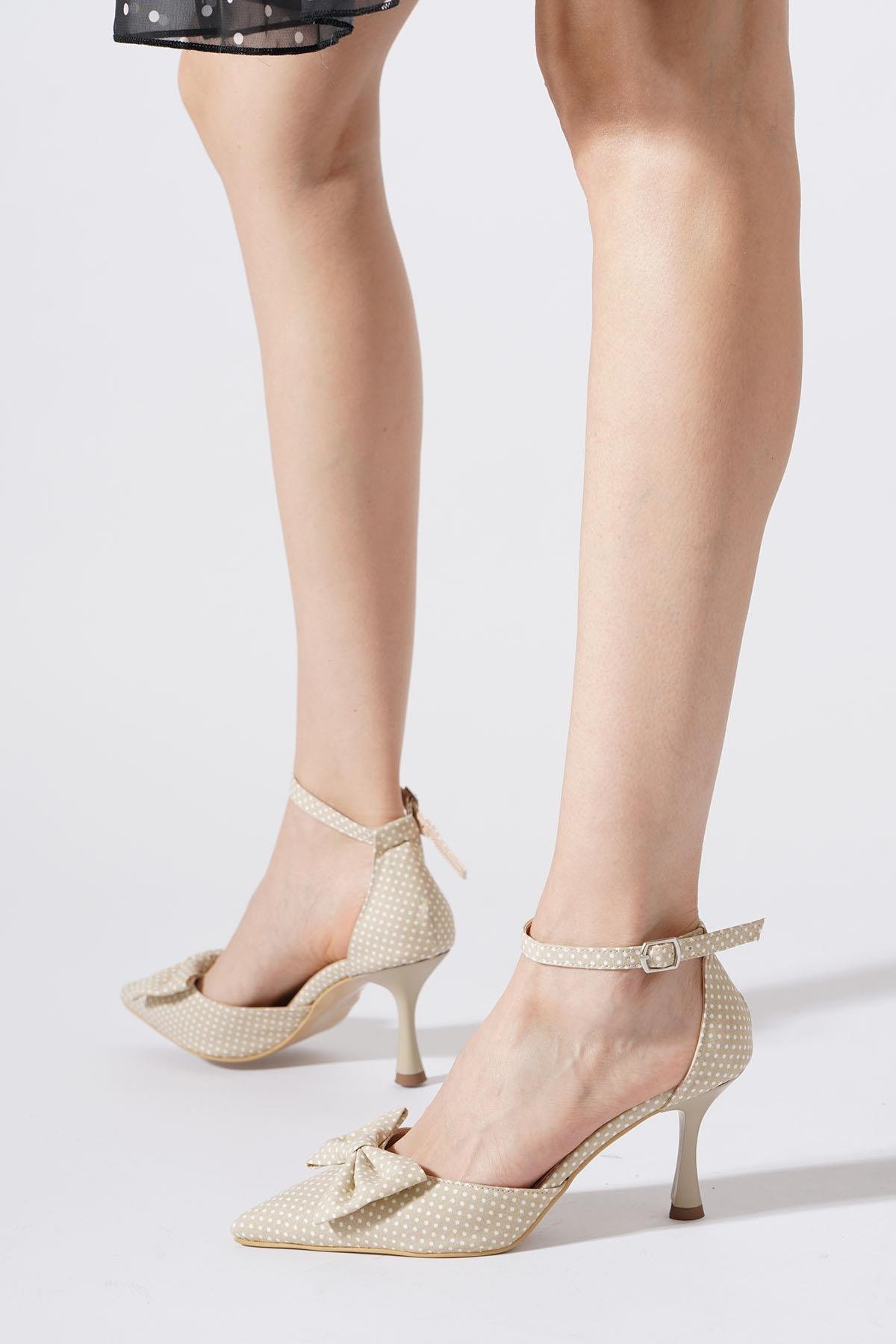 Kadon Puantiye Fiyonklu  Kadın Topuklu Ayakkabı Bej