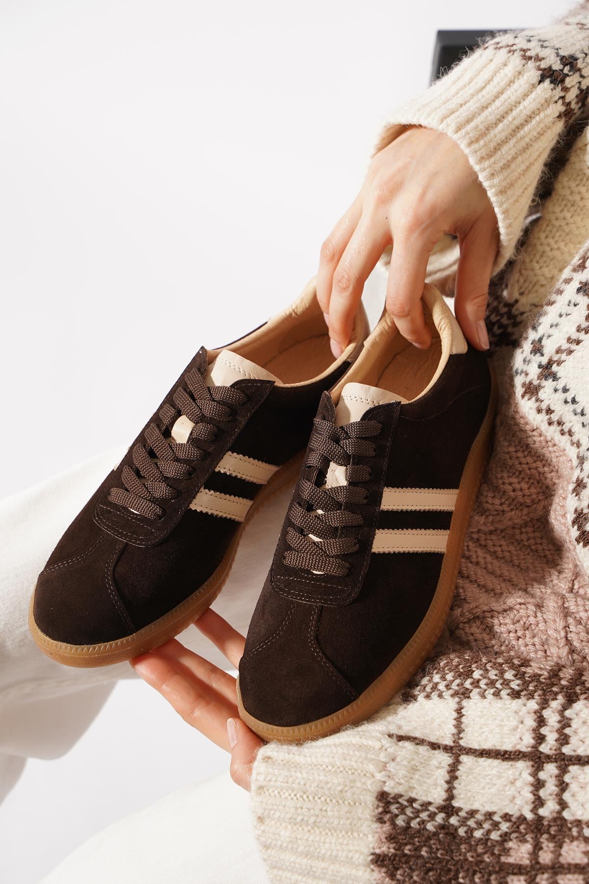 Kalecer Çift Şeritli Hakiki Deri Kadın Spor Ayakkabı Kahve Süet