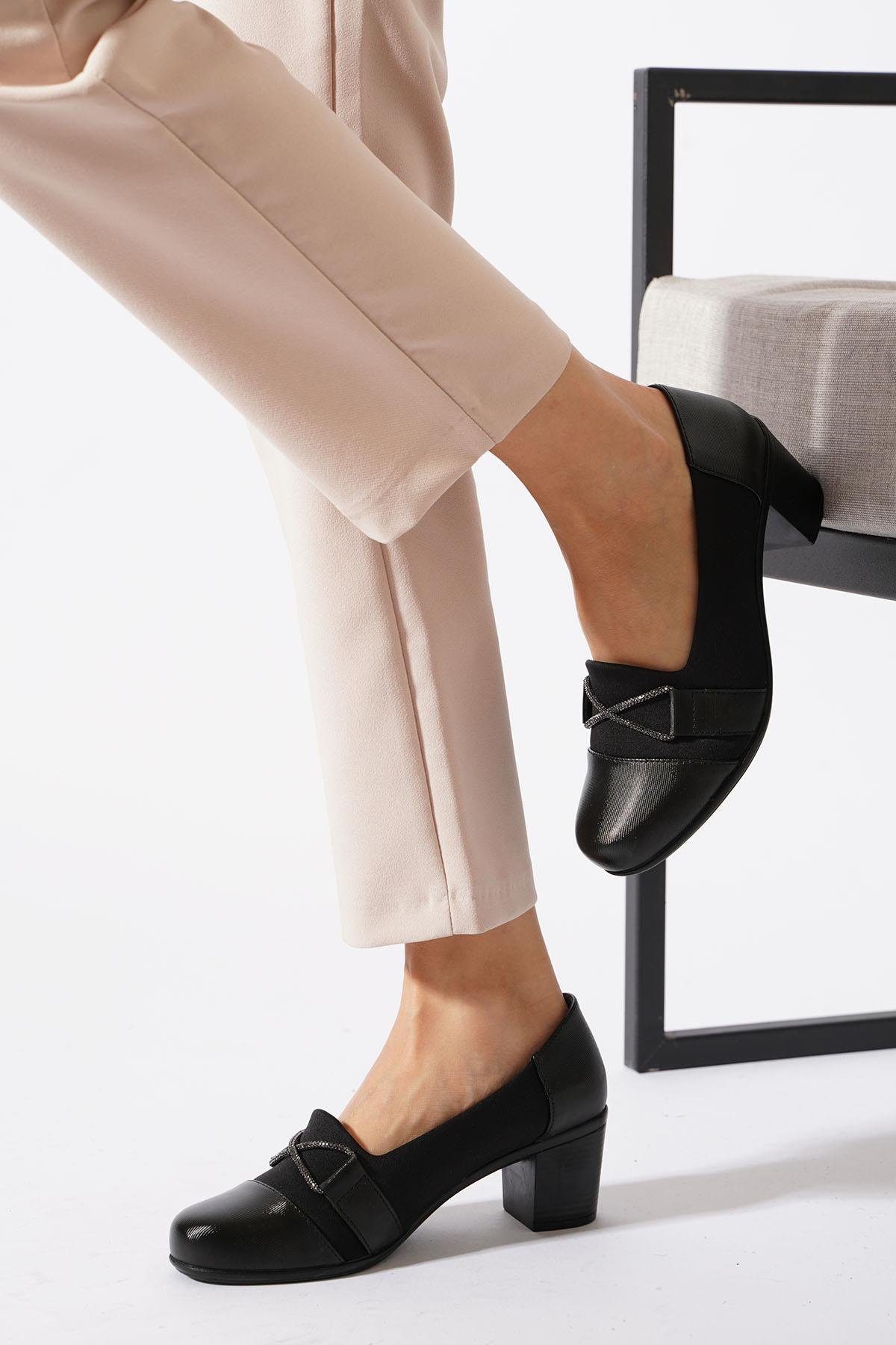 Medles Çapraz Taşlı Topuklu  Kadın Ayakkabı Siyah Aluç