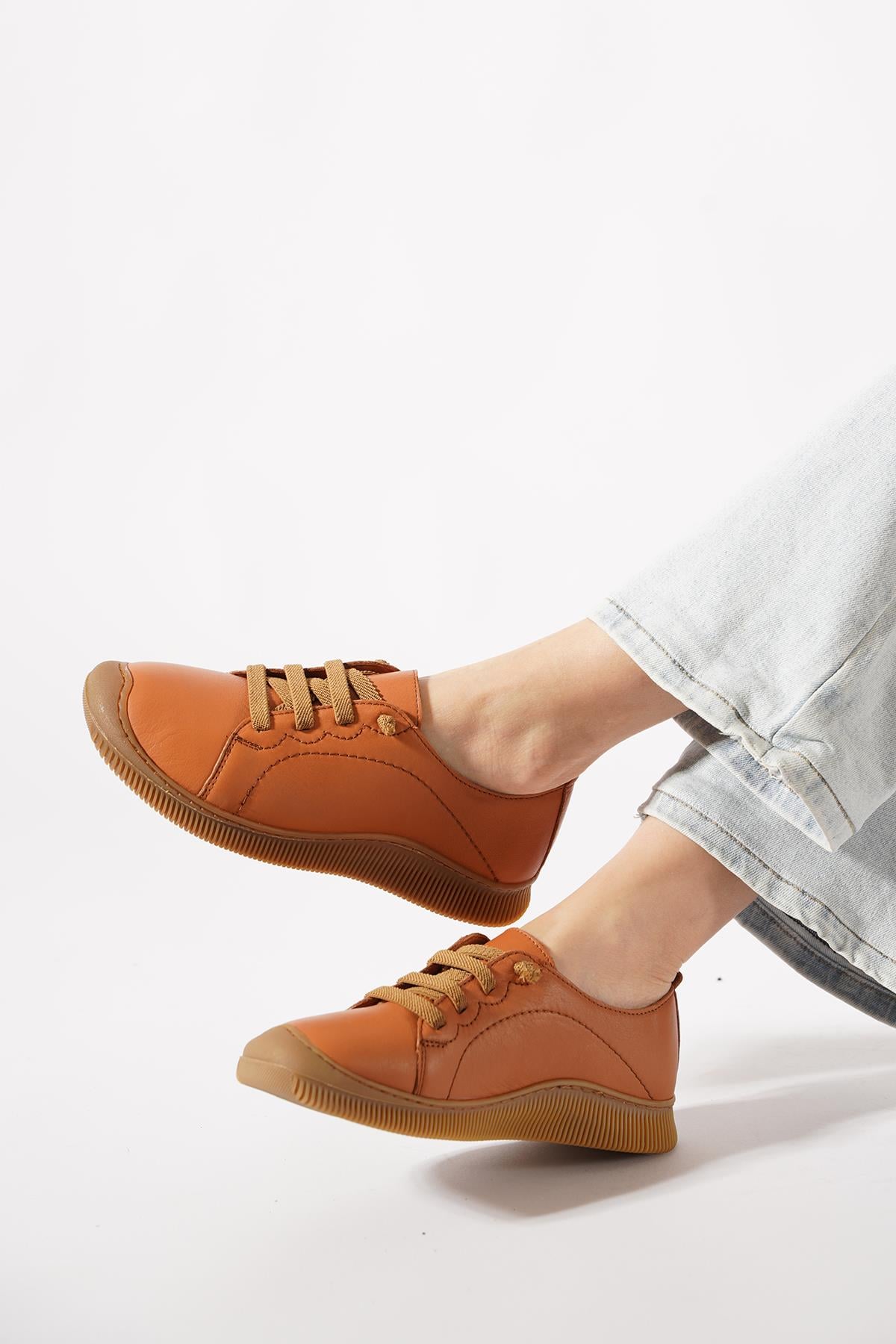 Mene Taban Dikiş Lastik Bağlı Hakiki Deri Ayakkabı Taba Cilt