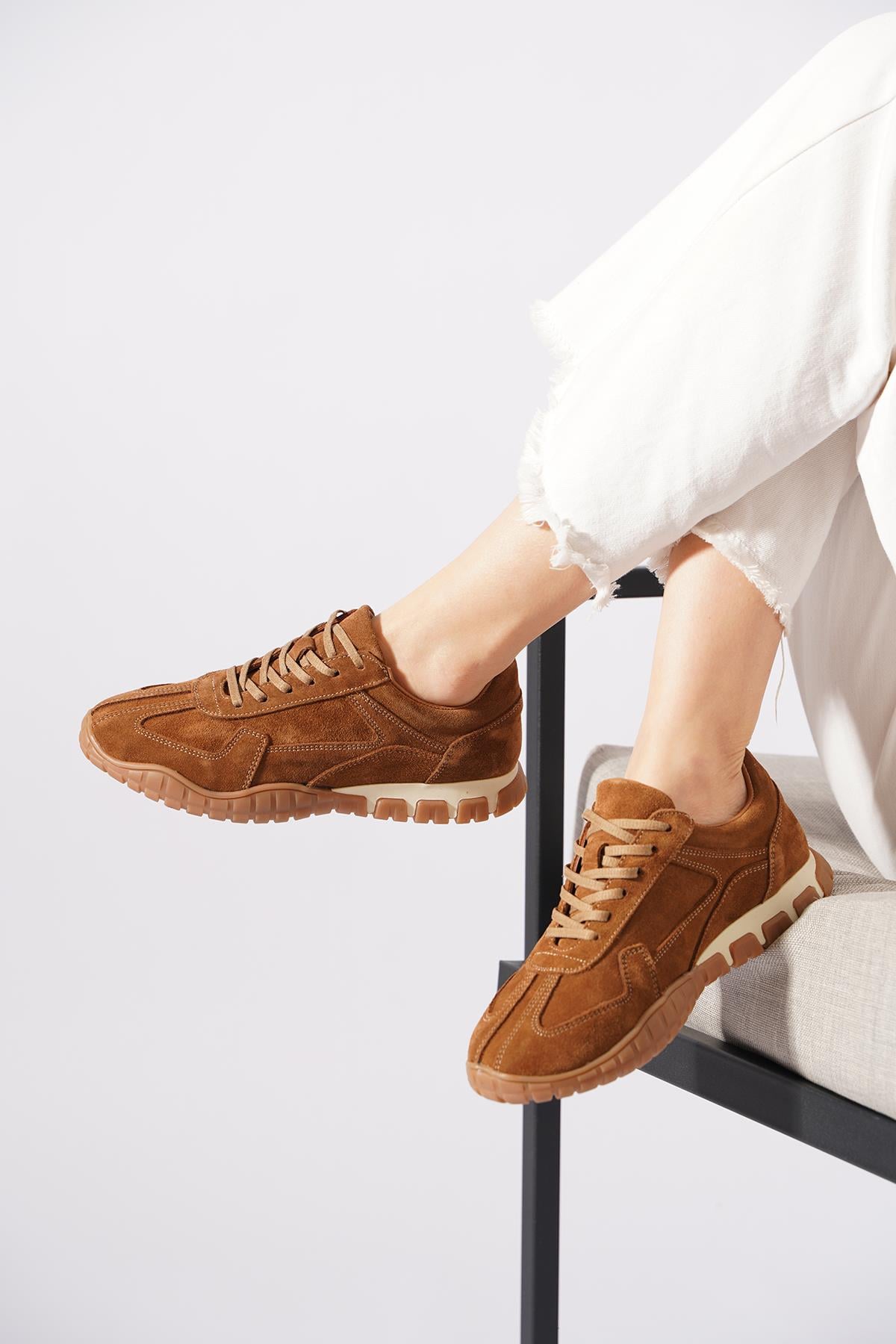 Naredert Parçalı Hakiki Deri Kadın Spor Ayakkabı Taba Süet