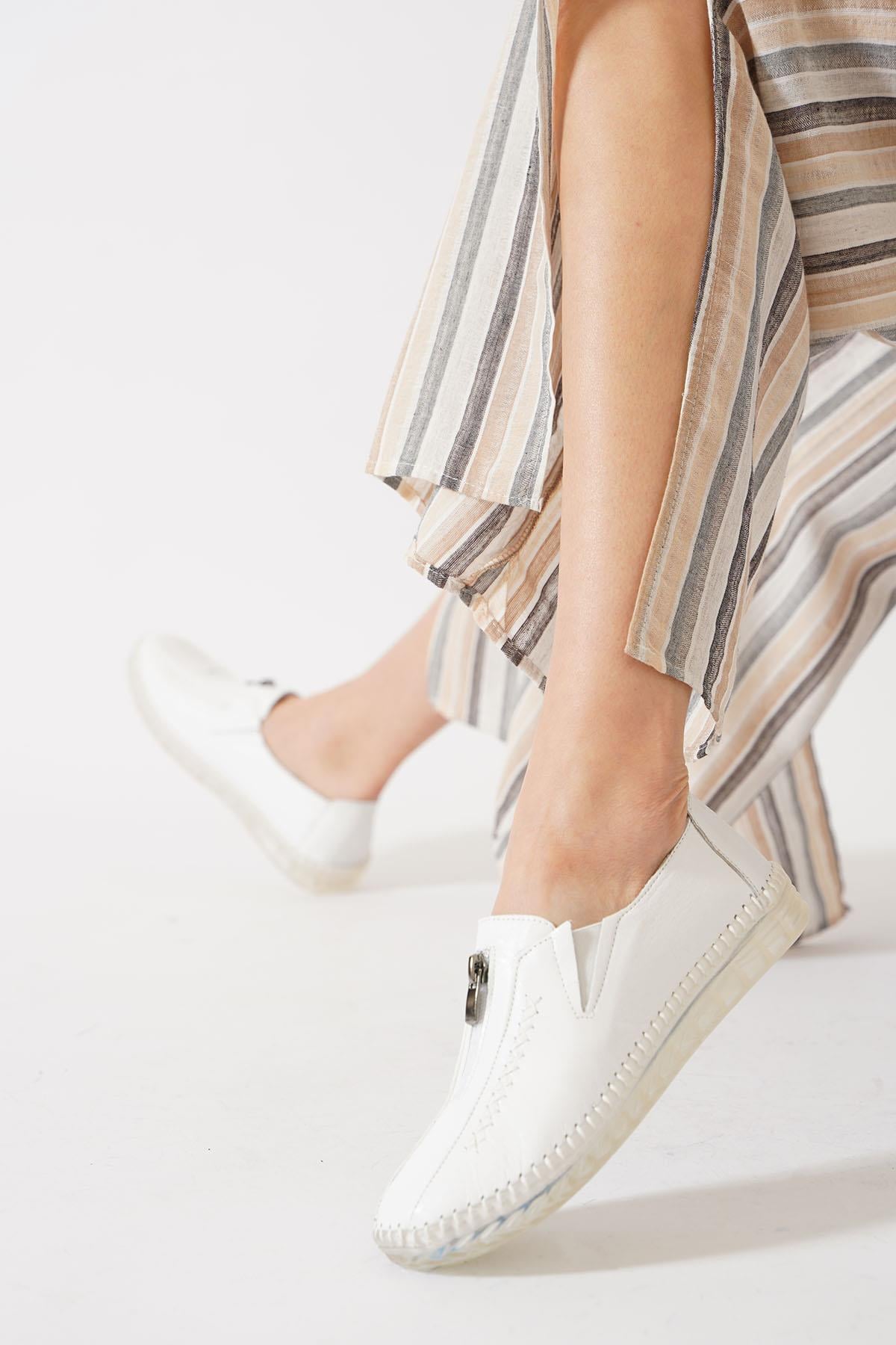 Neval Ön Fermuar Dikişli Hakiki Deri Ayakkabı Beyaz Cilt