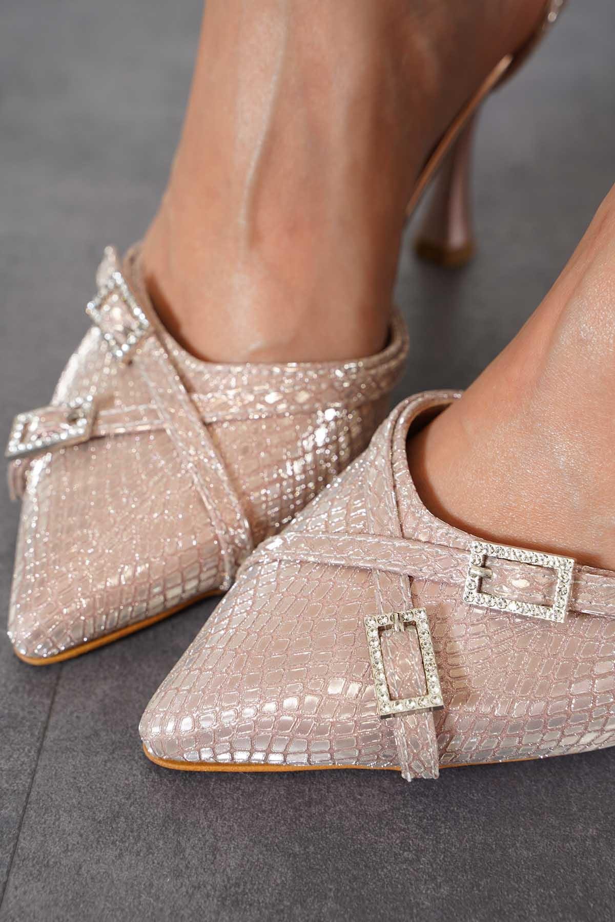 Renes Çift Kemerli Kadın Abiye Topuklu Ayakkabı Altın