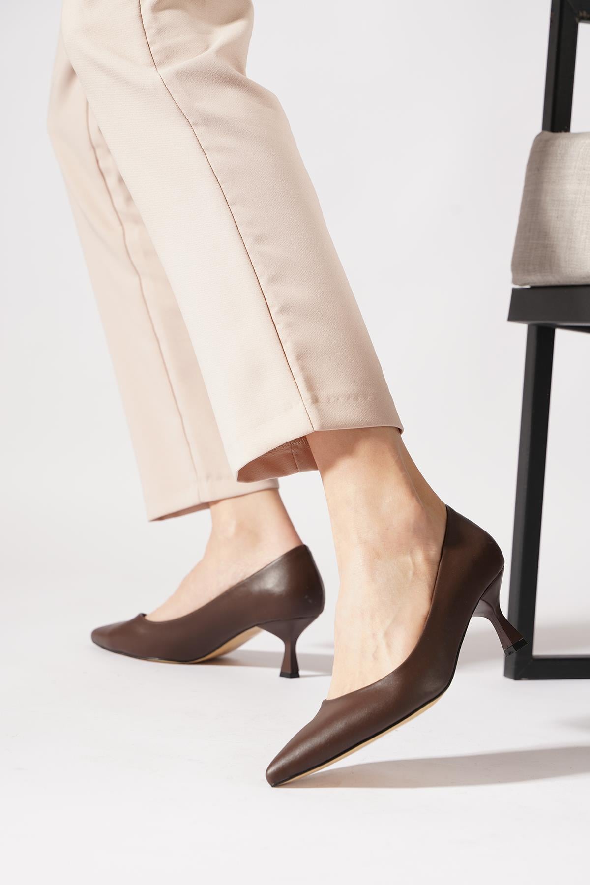 Seraste Alçak Ökçe Kadın Stiletto Kahve Cilt