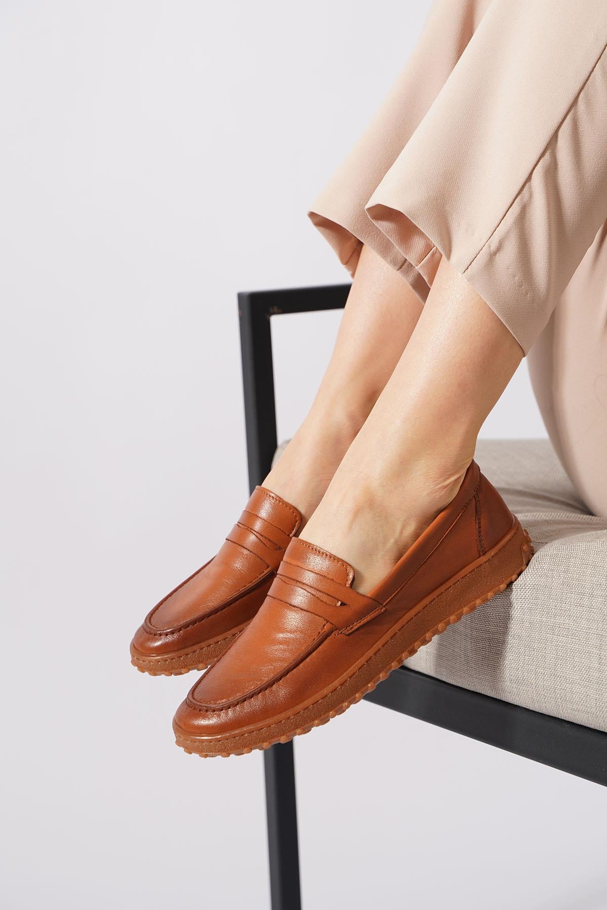 Testar Kauçuk Taban Ön Kuşaklı Kadın Hakiki Deri Ayakkabı Taba Cilt