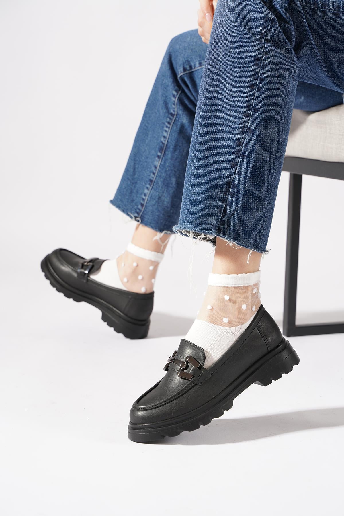 Yevela Geçme Tokalı Kadın Loafer Babet Siyah Cilt